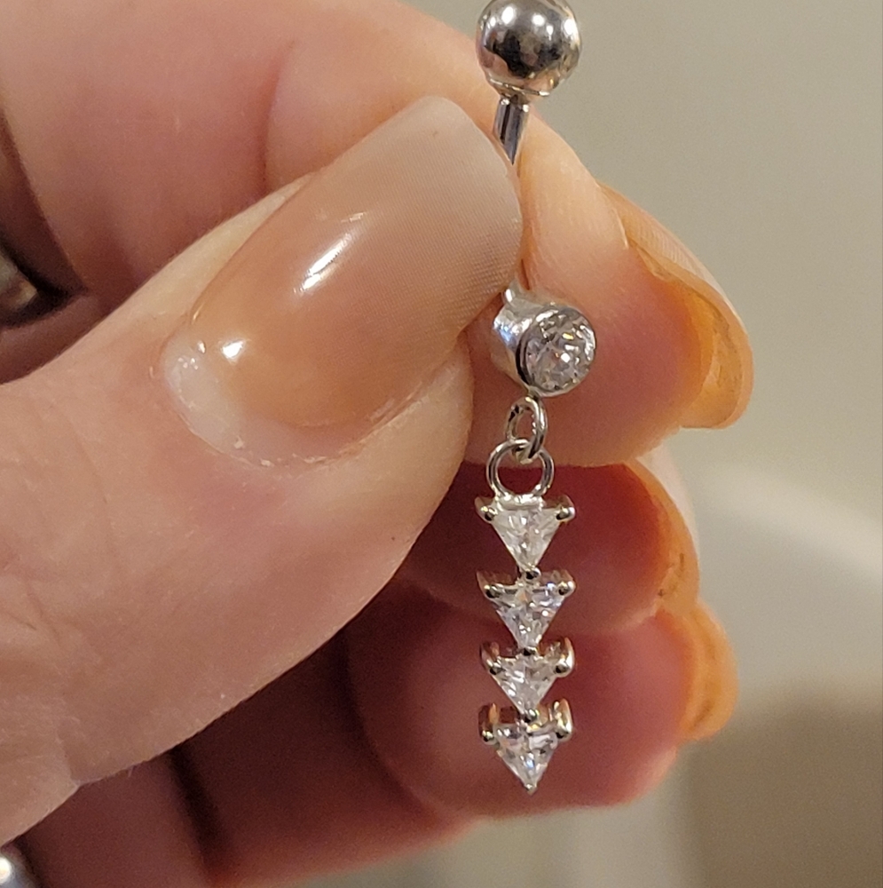 TRILLION CZs Body Belly Piercing. Elegant Silver trillion Stones. Sparkle!! ✨️